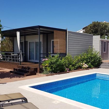 Mobile Homes Suha Punta Kampor Екстериор снимка