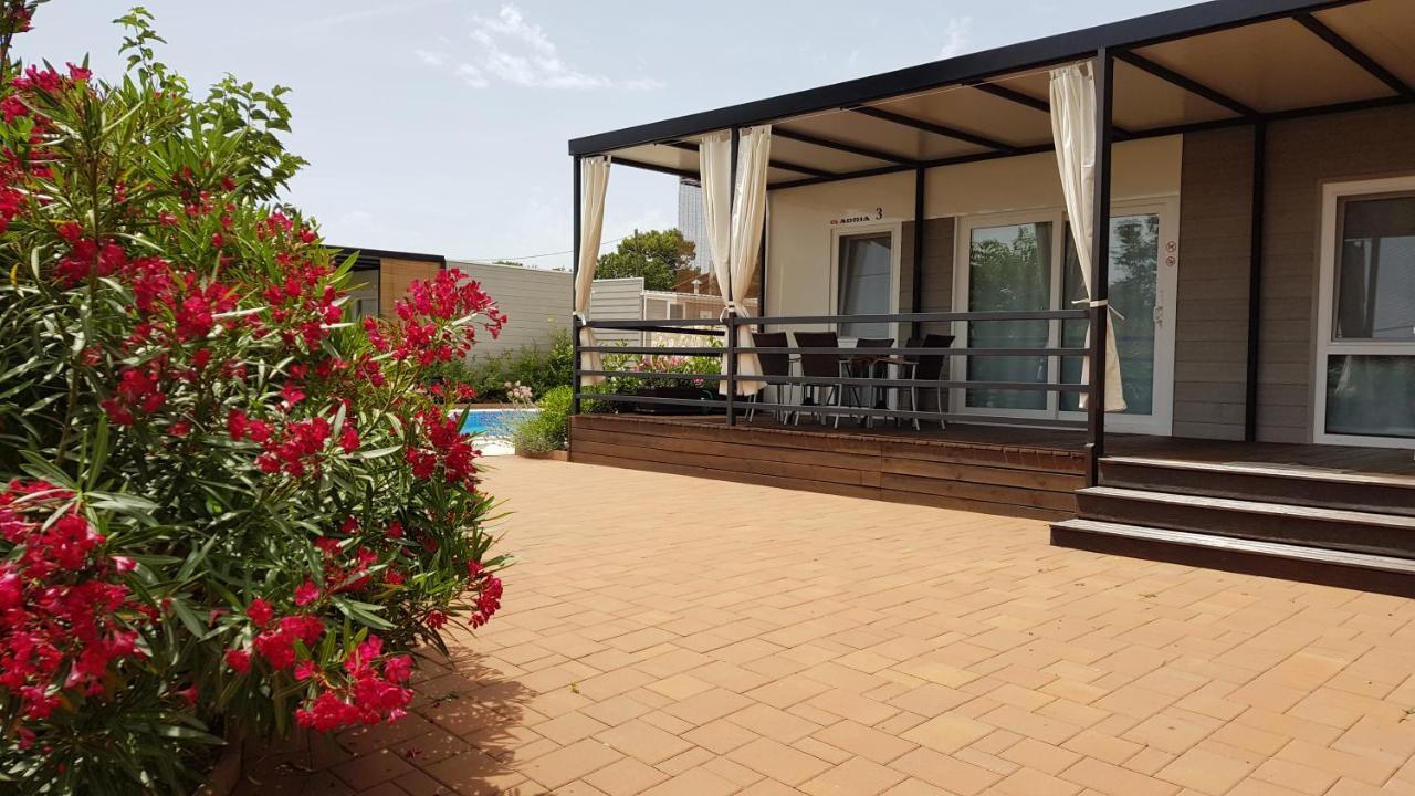Mobile Homes Suha Punta Kampor Екстериор снимка